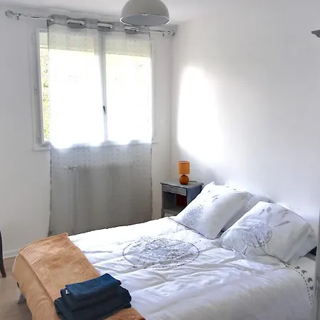 Holiday home Nouveaute Maison Cocooning Avec Jardin, Terrasse Couverte Et Jacuzzi