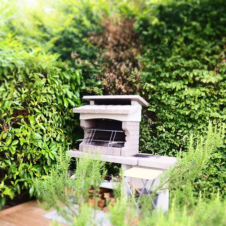 Holiday home Nouveaute Maison Cocooning Avec Jardin, Terrasse Couverte Et Jacuzzi Bellerive-sur-Allier